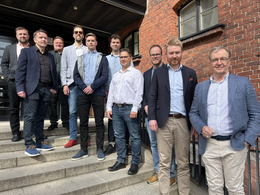 Timo Palonkoski, Matti Kinnunen, Petri Vuorre, Elmeri Kryssi, Elias Laurila, Juho Hautala, Mika Liedes, Jussi-Pekka Laurila, Eero Mikkonen ja Pekka Metsi